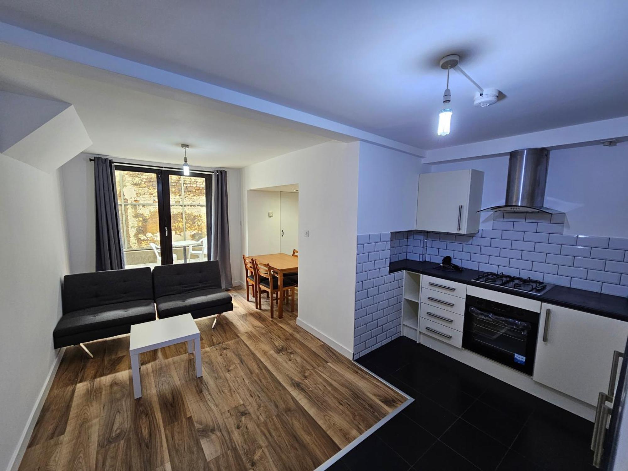 E1 Apartament Londra