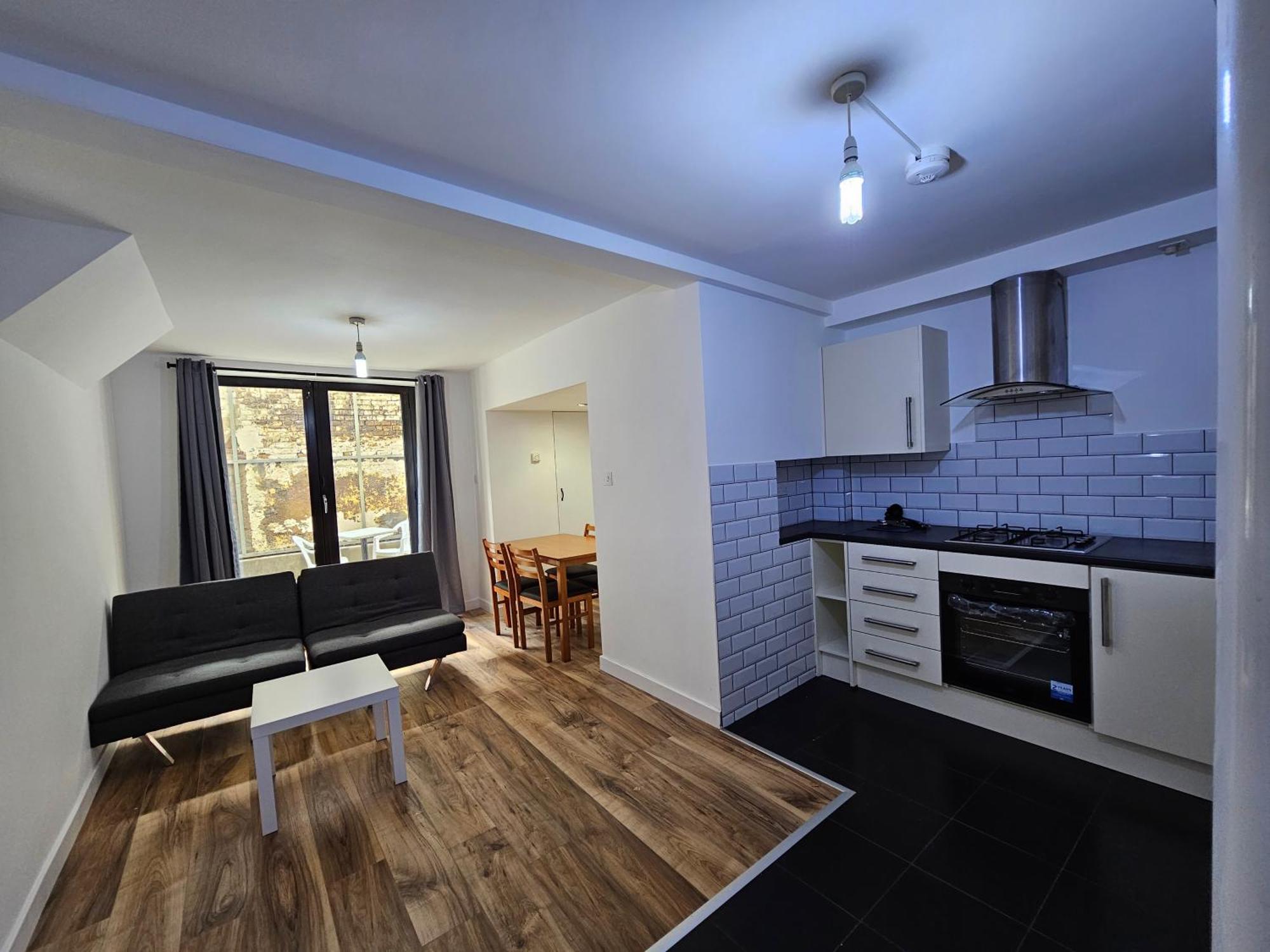 Apartament E1